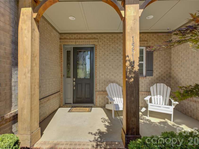 15512 Aviary Orchard Way, Charlotte, NC 28278.  MLS# CAR4372360, YatesRealty ID 21293. 