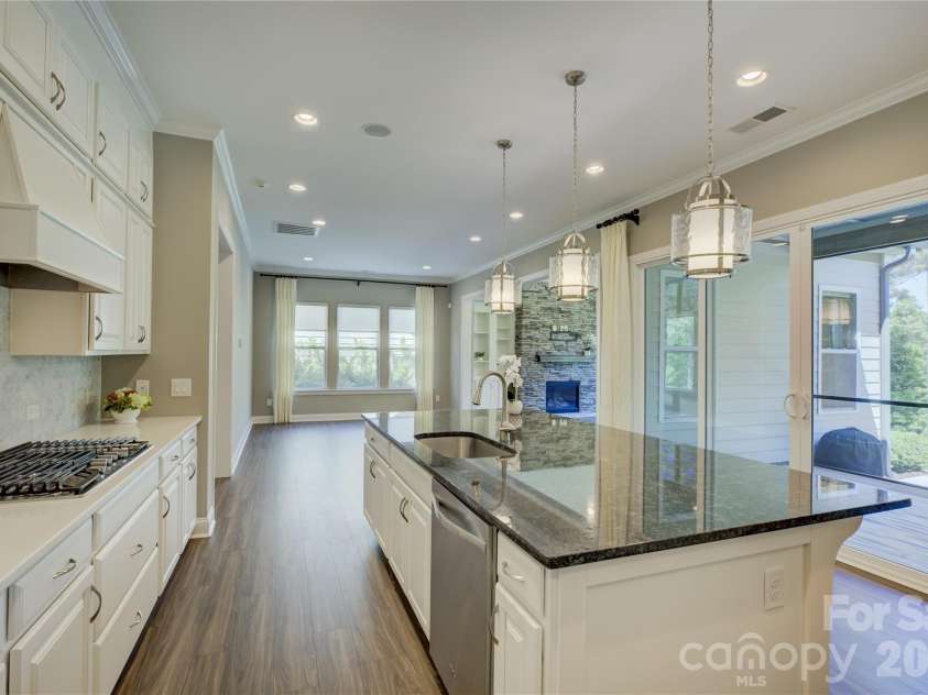 15512 Aviary Orchard Way, Charlotte, NC 28278.  MLS# CAR4372360, YatesRealty ID 21293. 