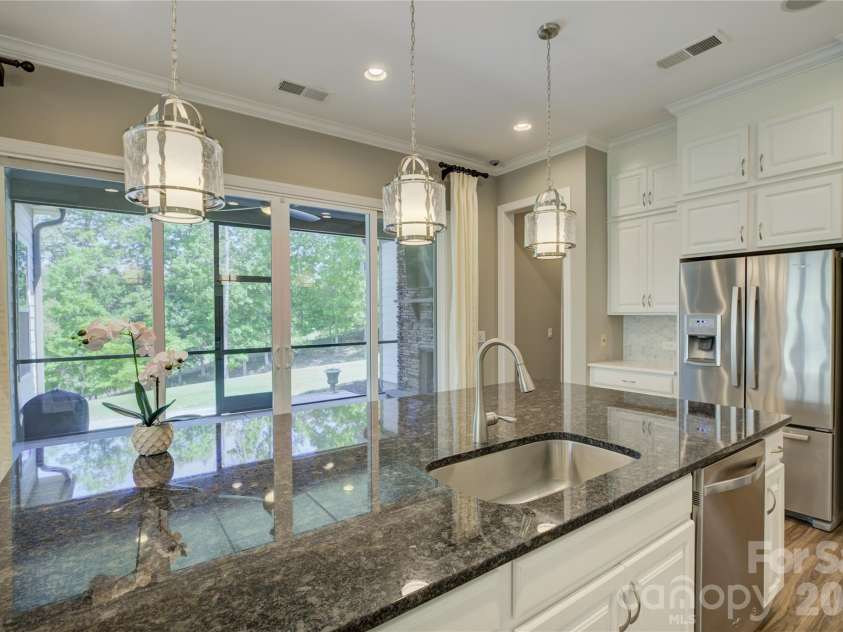 15512 Aviary Orchard Way, Charlotte, NC 28278.  MLS# CAR4372360, YatesRealty ID 21293. 