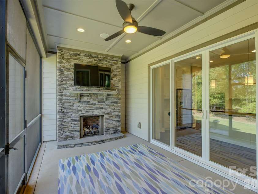 15512 Aviary Orchard Way, Charlotte, NC 28278.  MLS# CAR4372360, YatesRealty ID 21293. 