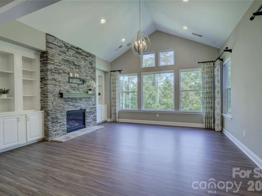 15512 Aviary Orchard Way, Charlotte, NC 28278.  MLS# CAR4372360, YatesRealty ID 21293. 