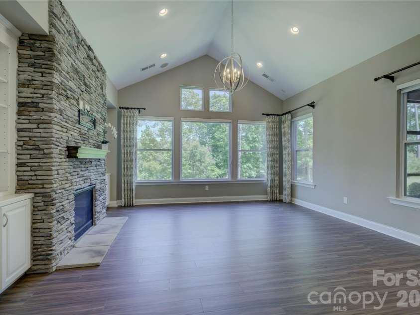 15512 Aviary Orchard Way, Charlotte, NC 28278.  MLS# CAR4372360, YatesRealty ID 21293. 
