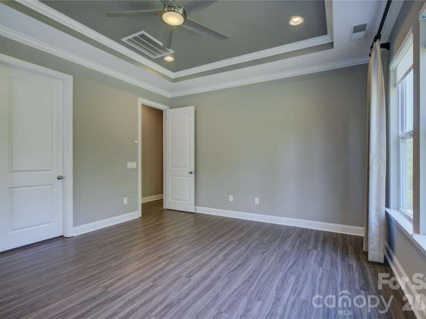 15512 Aviary Orchard Way, Charlotte, NC 28278.  MLS# CAR4372360, YatesRealty ID 21293. 