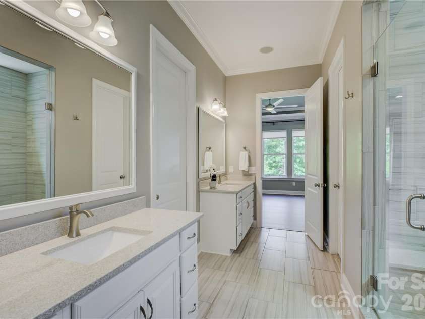 15512 Aviary Orchard Way, Charlotte, NC 28278.  MLS# CAR4372360, YatesRealty ID 21293. 
