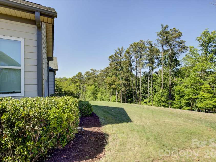 15512 Aviary Orchard Way, Charlotte, NC 28278.  MLS# CAR4372360, YatesRealty ID 21293. 