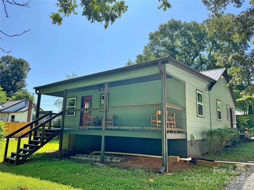 201 Barnes Lane, Stony Point, NC 28678.  MLS# CAR4273779, YatesRealty ID 21293. Amazing backyard