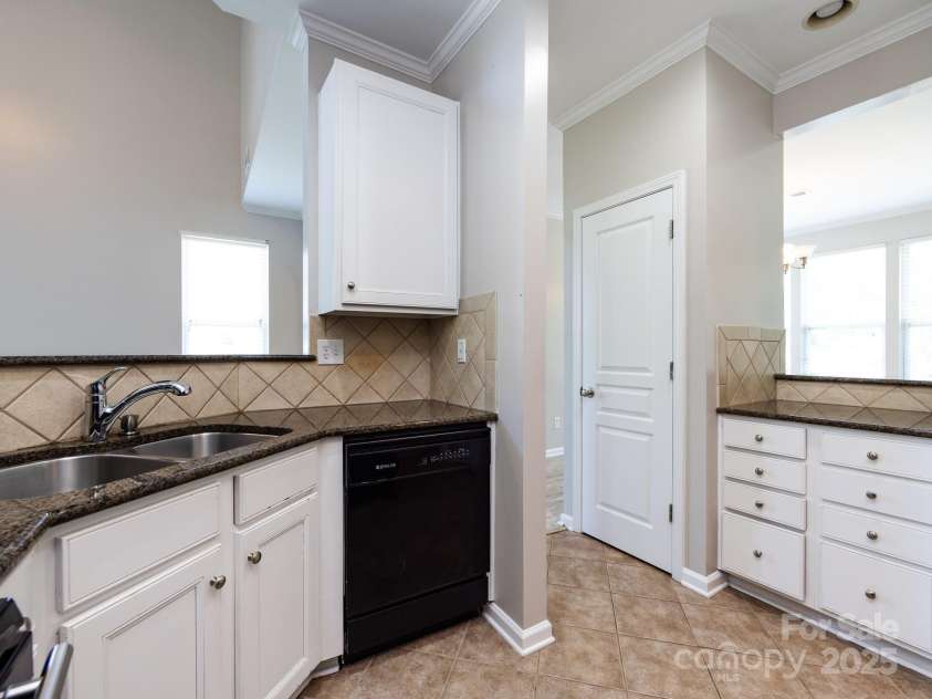621 Pine Links Drive, Tega Cay, SC 29708.  MLS# CAR4273806, YatesRealty ID 21295. 