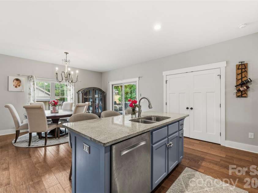 646 13th Avenue Place, Hickory, NC 28601.  MLS# CAR4378642, YatesRealty ID 21295. 