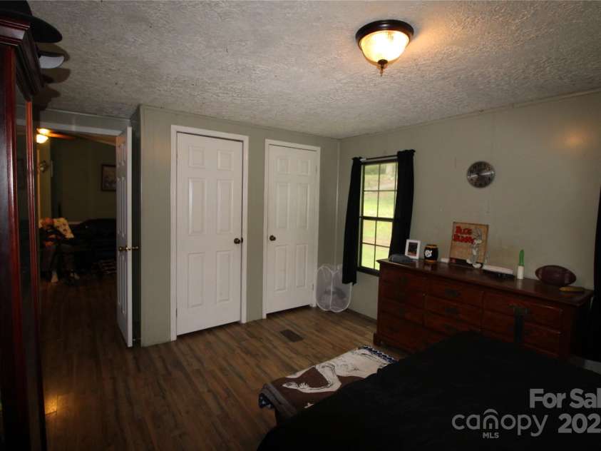 81 Paradise Run Lane, Collettsville, NC 28611.  MLS# CAR4272783, YatesRealty ID 21298. 