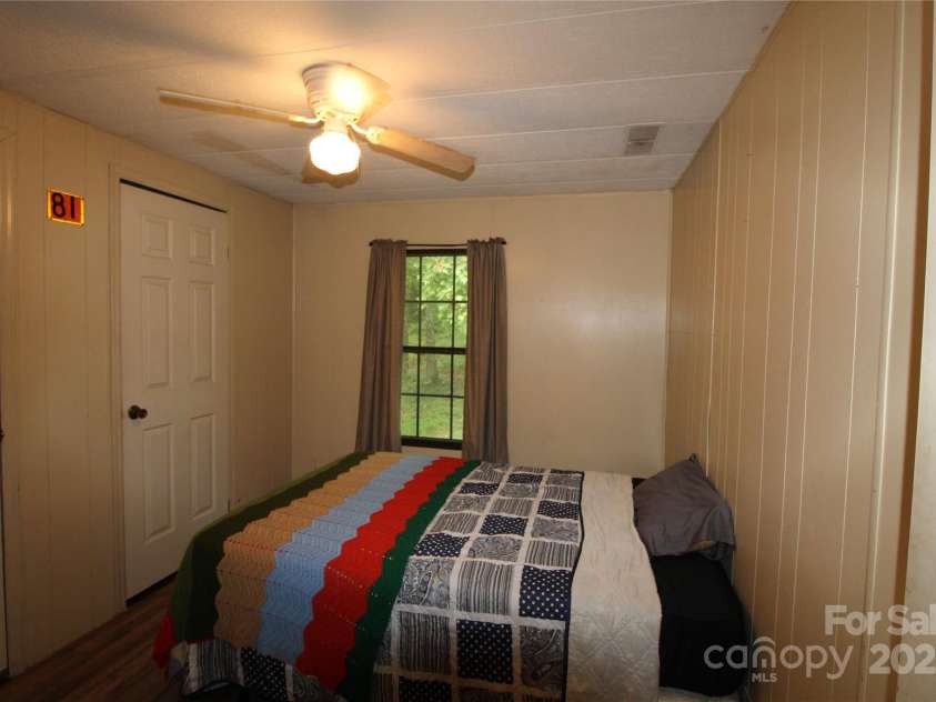 81 Paradise Run Lane, Collettsville, NC 28611.  MLS# CAR4272783, YatesRealty ID 21298. 