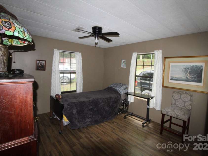 81 Paradise Run Lane, Collettsville, NC 28611.  MLS# CAR4272783, YatesRealty ID 21298. 