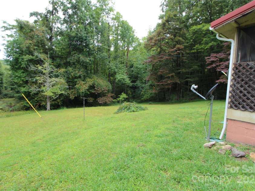 81 Paradise Run Lane, Collettsville, NC 28611.  MLS# CAR4272783, YatesRealty ID 21298. 