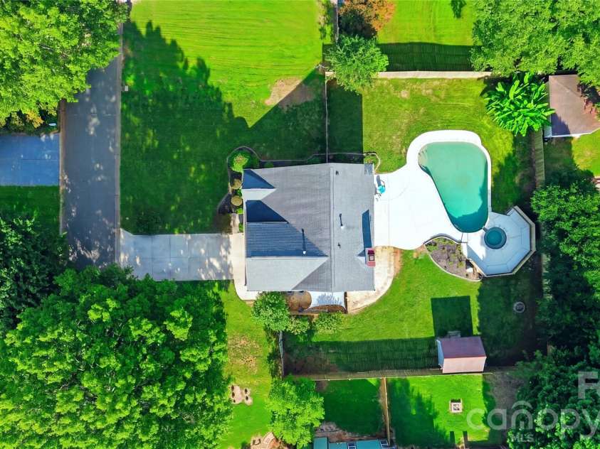 9028 Agnes Park Lane, Huntersville, NC 28078.  MLS# CAR4407141, YatesRealty ID 21298. 