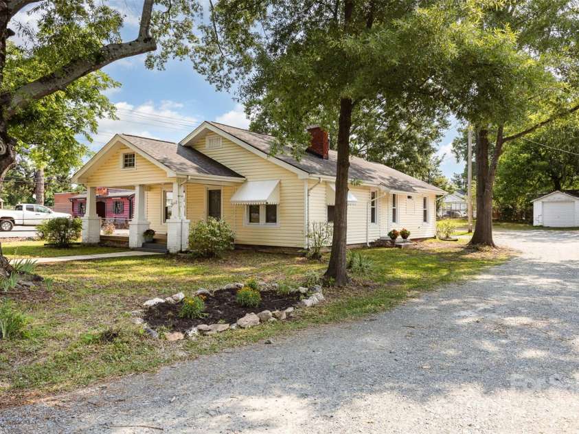 1112 Concord Avenue, Monroe, NC 28110.  MLS# CAR4265452, YatesRealty ID 21299. 
