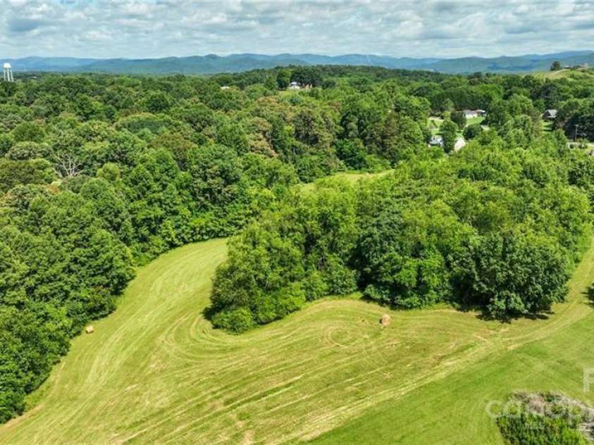 820 Suncrest Orchard Road, North Wilkesboro, NC 28659.  MLS# CAR4274555, YatesRealty ID 213. 