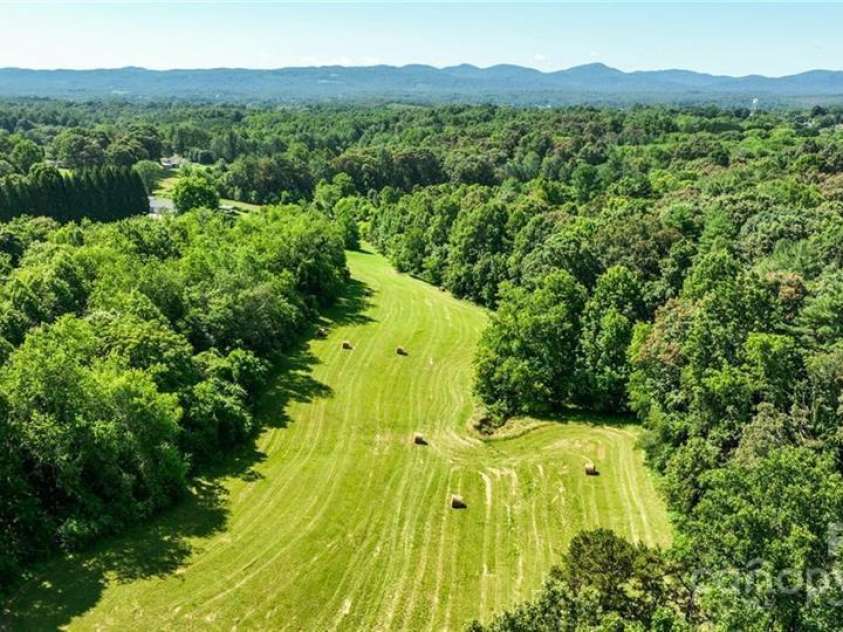 820 Suncrest Orchard Road, North Wilkesboro, NC 28659.  MLS# CAR4274555, YatesRealty ID 213. 