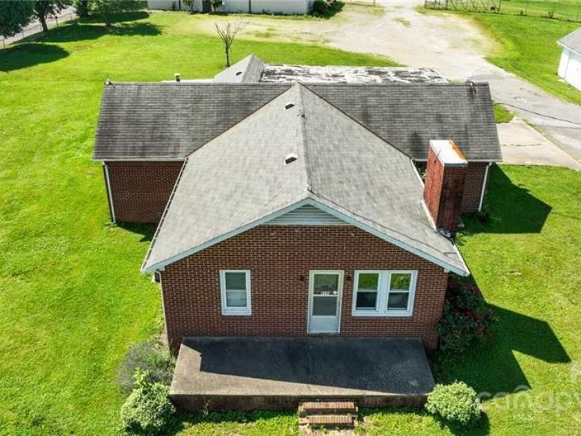 820 Suncrest Orchard Road, North Wilkesboro, NC 28659.  MLS# CAR4274555, YatesRealty ID 213. 