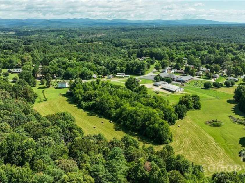 820 Suncrest Orchard Road, North Wilkesboro, NC 28659.  MLS# CAR4274555, YatesRealty ID 213. 