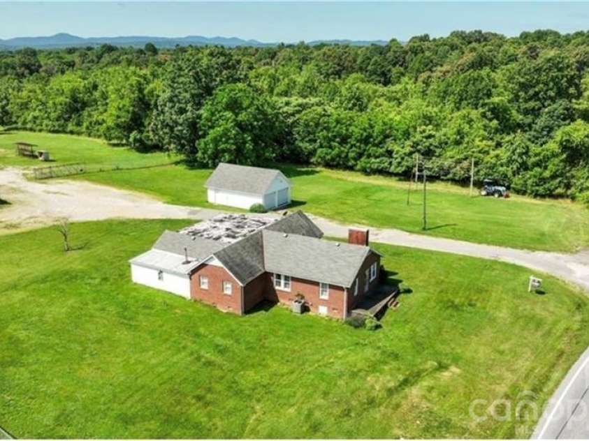 820 Suncrest Orchard Road, North Wilkesboro, NC 28659.  MLS# CAR4375292, YatesRealty ID 213. 