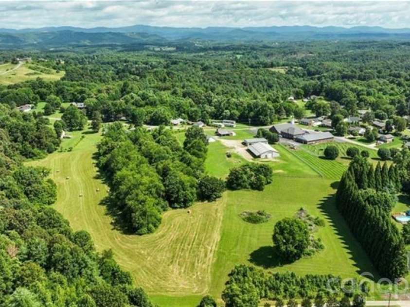820 Suncrest Orchard Road, North Wilkesboro, NC 28659.  MLS# CAR4375292, YatesRealty ID 213. 