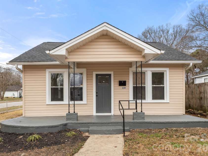 330 Stonewall Avenue, Rock Hill, SC 29730.  MLS# CAR4333917, YatesRealty ID 2130. 