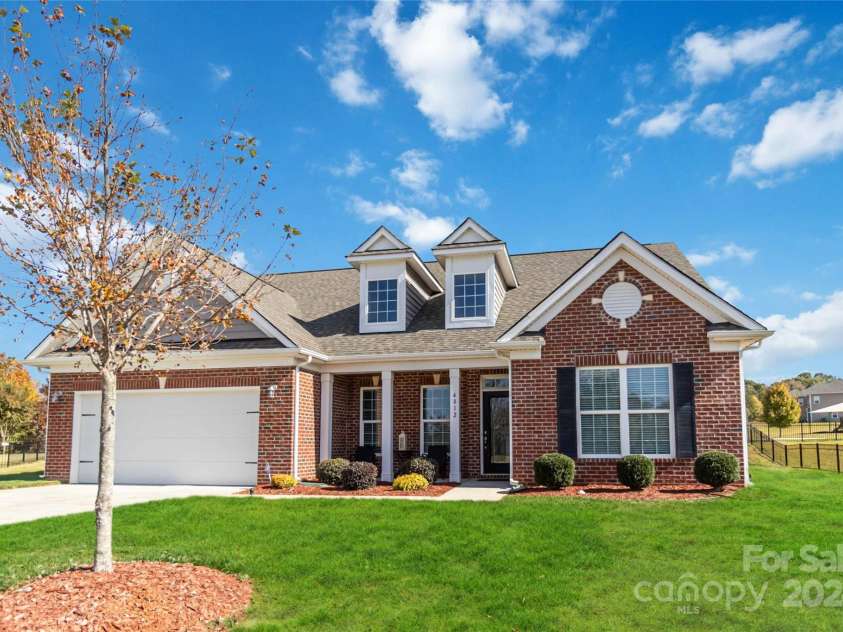 4812 Weber Court, Gastonia, NC 28056.  MLS# CAR4197929, YatesRealty ID 2130. 
