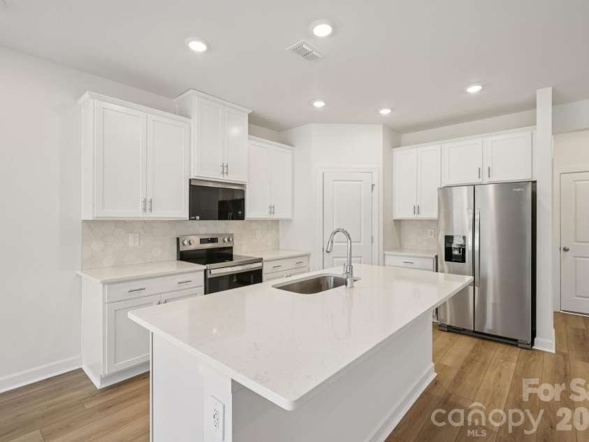 2485 Maxton Drive, Salisbury, NC 28144.  MLS# CAR4381037, YatesRealty ID 21300. 
