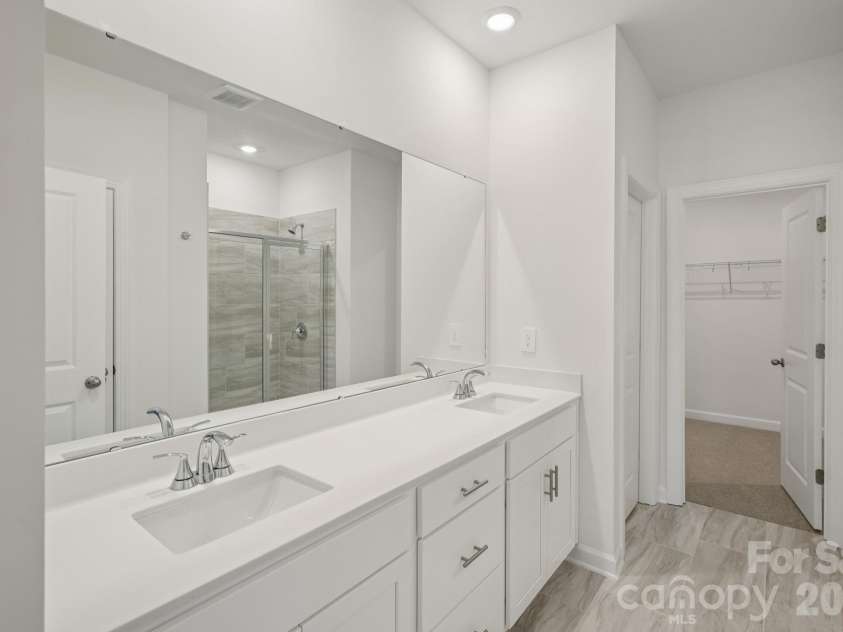2485 Maxton Drive, Salisbury, NC 28144.  MLS# CAR4381037, YatesRealty ID 21300. 