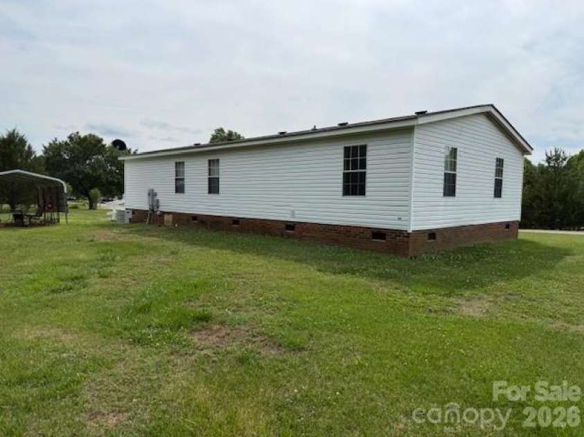 131 Davis Ridge Drive, Shelby, NC 28152.  MLS# CAR4380799, YatesRealty ID 21301. 