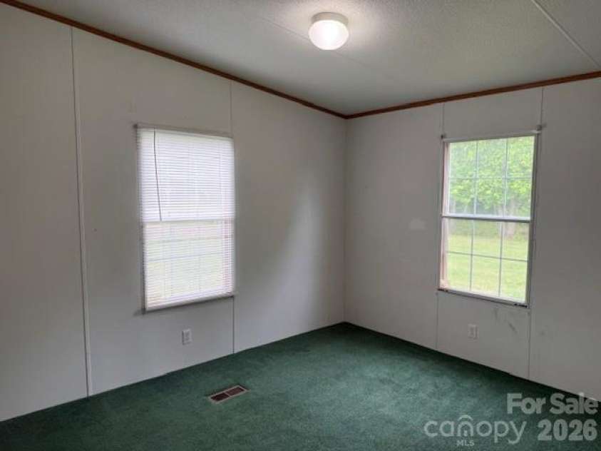 131 Davis Ridge Drive, Shelby, NC 28152.  MLS# CAR4380799, YatesRealty ID 21301. 