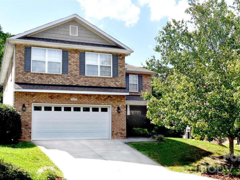 2429 Glyncastle Way, Gastonia, NC 28056.  MLS# CAR4374292, YatesRealty ID 21302. 