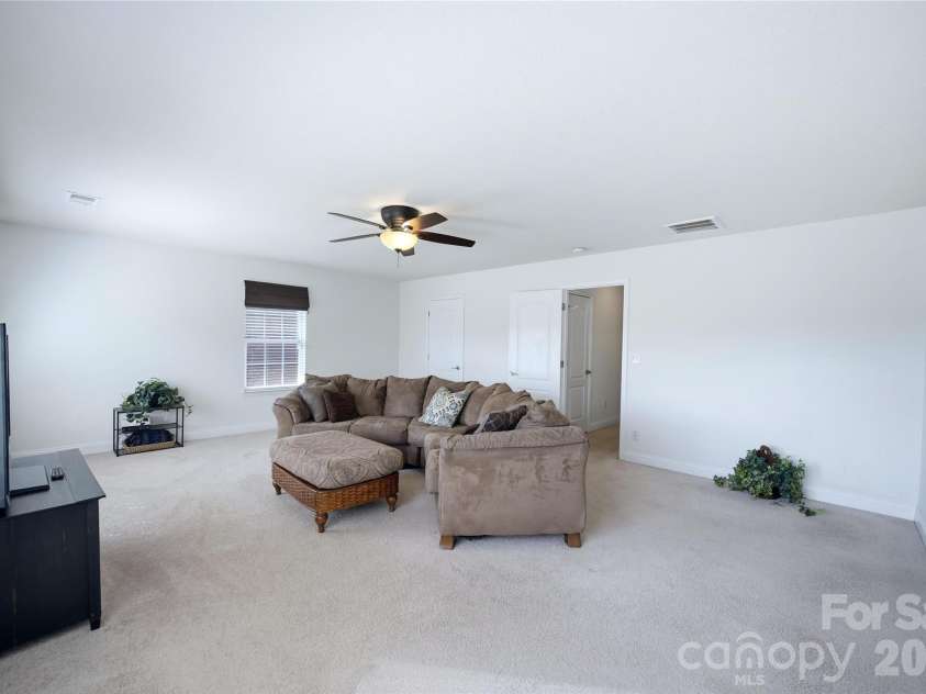 2429 Glyncastle Way, Gastonia, NC 28056.  MLS# CAR4374292, YatesRealty ID 21302. Bedroom/bonus room with large walk-in closet