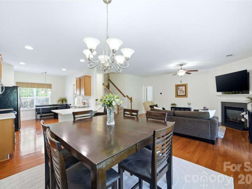 2429 Glyncastle Way, Gastonia, NC 28056.  MLS# CAR4374292, YatesRealty ID 21302. Bright, open living plan