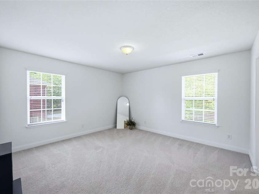 2429 Glyncastle Way, Gastonia, NC 28056.  MLS# CAR4374292, YatesRealty ID 21302. Secondary bedroom