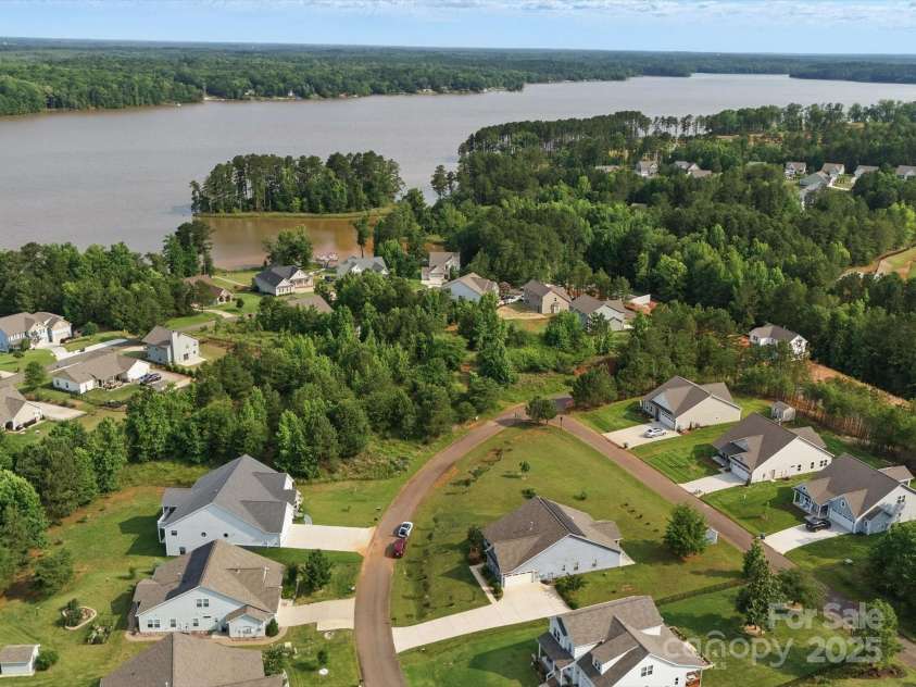 11225 Island View Lane, Lancaster, SC 29720.  MLS# CAR4266057, YatesRealty ID 21303. 