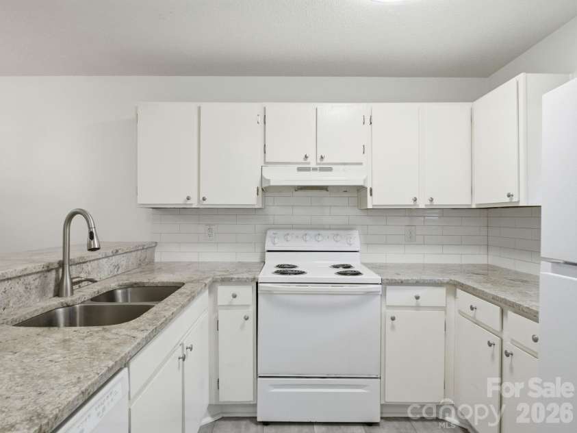 1560 Eagles Place, Rock Hill, SC 29732.  MLS# CAR4374523, YatesRealty ID 21303. 