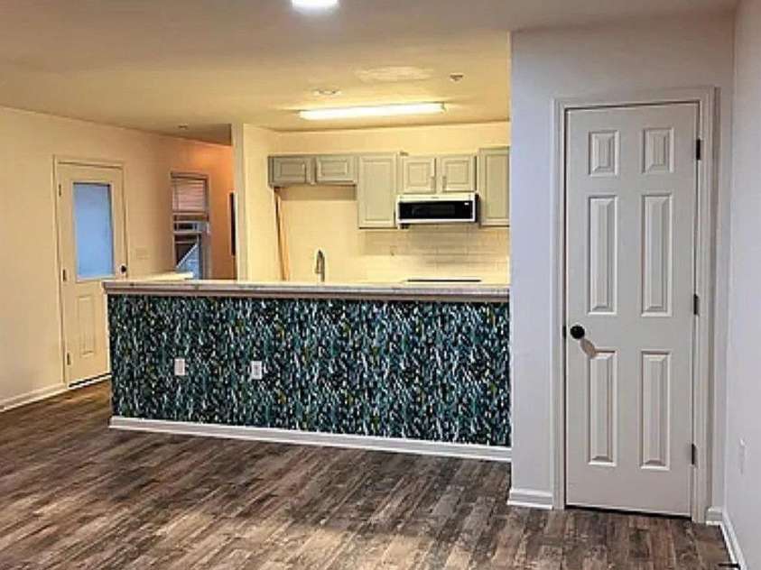 379 Sharpe Street, Mooresville, NC 28115.  MLS# CAR4269888, YatesRealty ID 21304. 