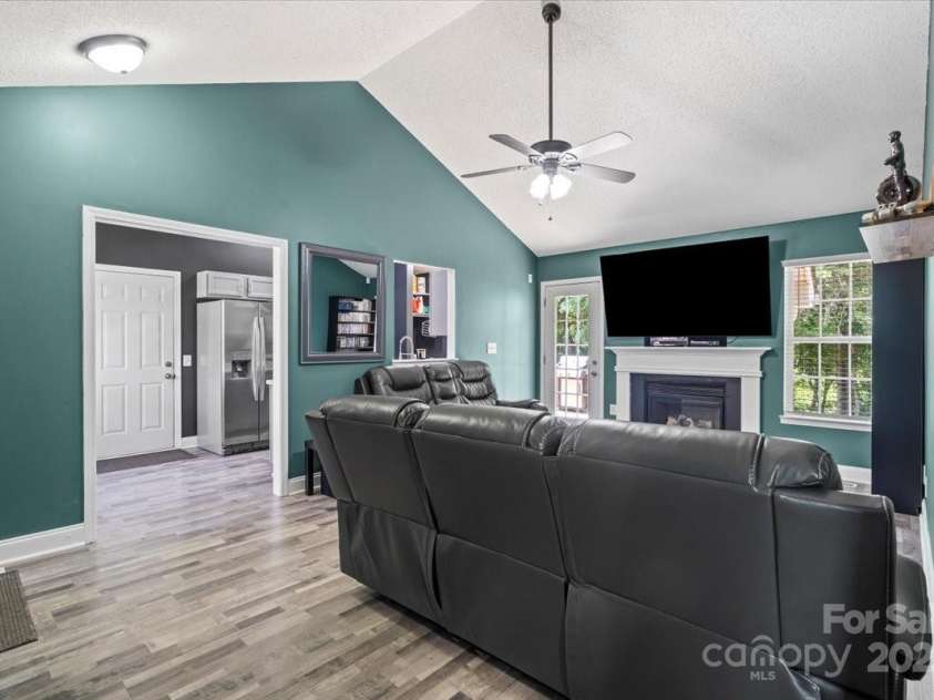 124 Turning Leaf Lane, Statesville, NC 28677.  MLS# CAR4271647, YatesRealty ID 21305. 