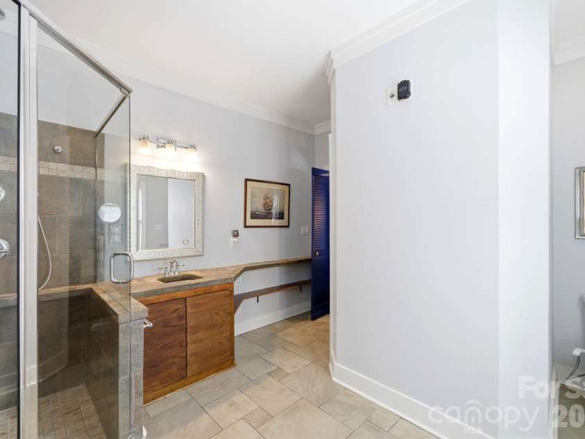 734 Herrin Avenue, Charlotte, NC 28205.  MLS# CAR4374397, YatesRealty ID 21307. 