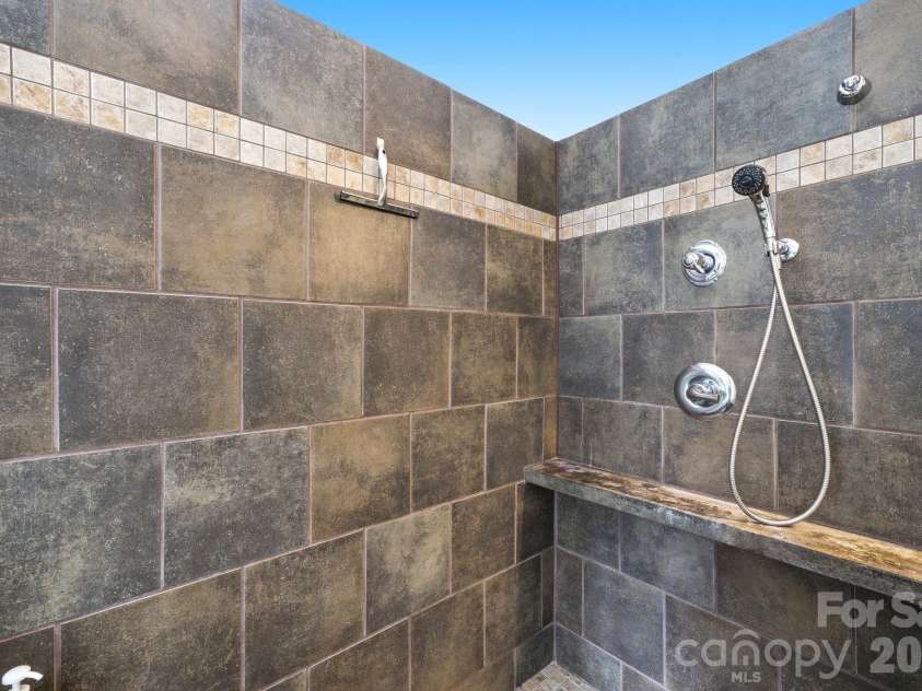 734 Herrin Avenue, Charlotte, NC 28205.  MLS# CAR4374397, YatesRealty ID 21307. 