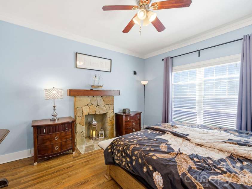 734 Herrin Avenue, Charlotte, NC 28205.  MLS# CAR4374397, YatesRealty ID 21307. 