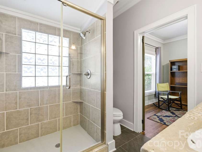 734 Herrin Avenue, Charlotte, NC 28205.  MLS# CAR4374397, YatesRealty ID 21307. 