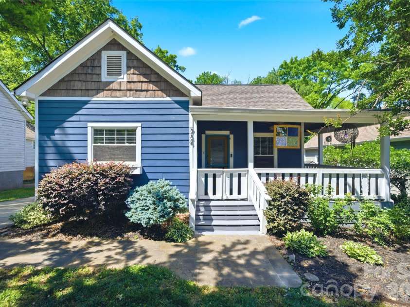 734 Herrin Avenue, Charlotte, NC 28205.  MLS# CAR4374397, YatesRealty ID 21307. 