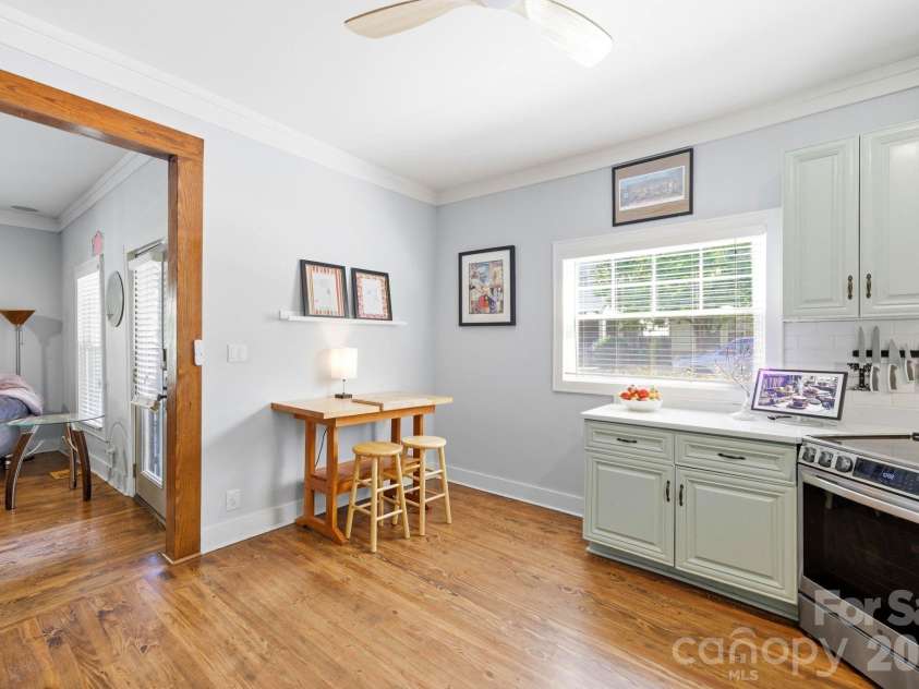 734 Herrin Avenue, Charlotte, NC 28205.  MLS# CAR4374397, YatesRealty ID 21307. 