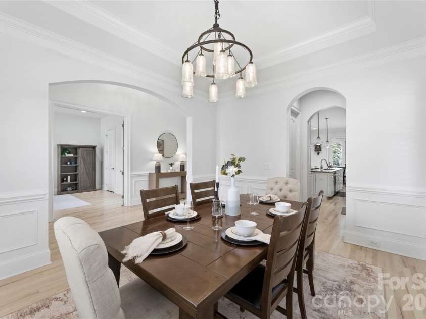 1009 Princessa Drive, Matthews, NC 28104.  MLS# CAR4378075, YatesRealty ID 21308. 