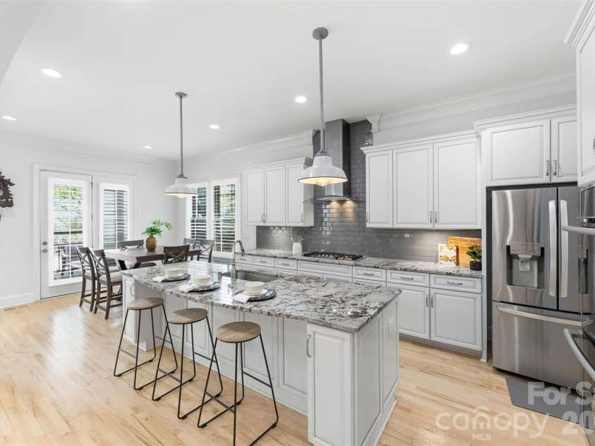 1009 Princessa Drive, Matthews, NC 28104.  MLS# CAR4378075, YatesRealty ID 21308. 
