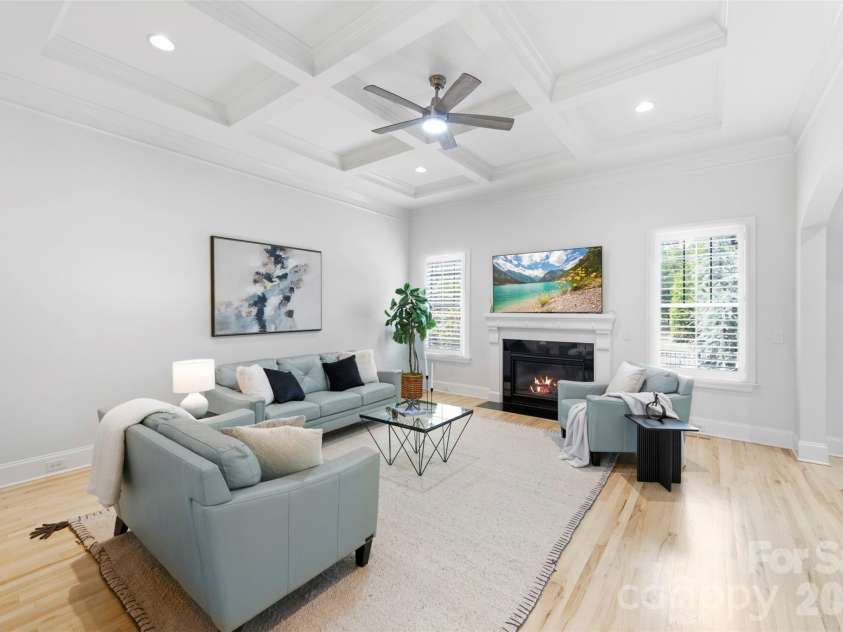 1009 Princessa Drive, Matthews, NC 28104.  MLS# CAR4378075, YatesRealty ID 21308. 