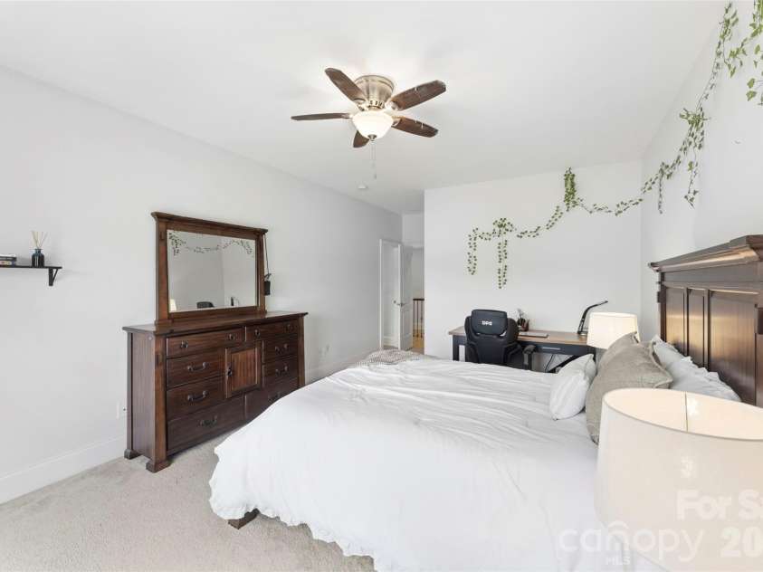 1009 Princessa Drive, Matthews, NC 28104.  MLS# CAR4378075, YatesRealty ID 21308. 