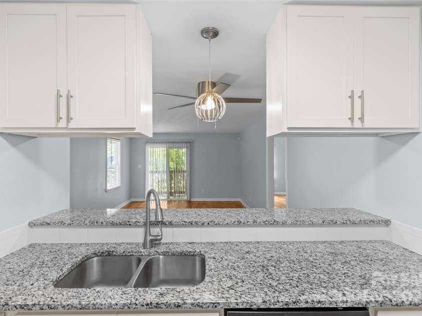 221 Cedar Street, Charlotte, NC 28202.  MLS# CAR4268658, YatesRealty ID 21309. Unit A