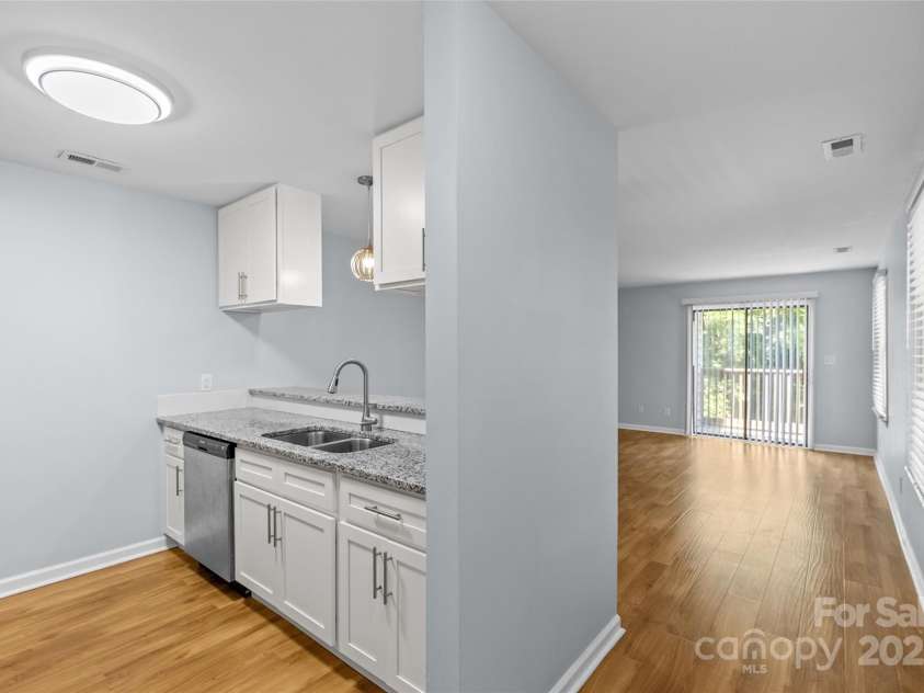 221 Cedar Street, Charlotte, NC 28202.  MLS# CAR4268658, YatesRealty ID 21309. Unit D